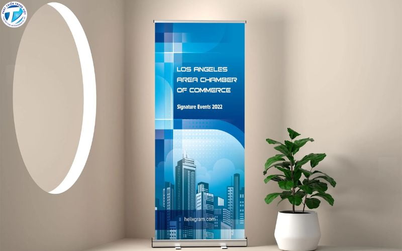 Lựa chọn đúng loại chân cuốn nhôm standee theo không gian sử dụng
